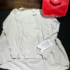 Lululemon Back In Action long sleeve